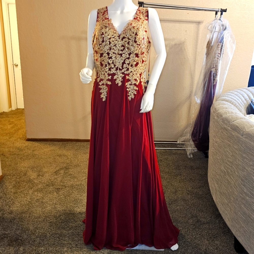 Sleeveless L Deep V-Neck Long Formal Wedding Dress EMBELLISHED EV-5233 Burgundy
